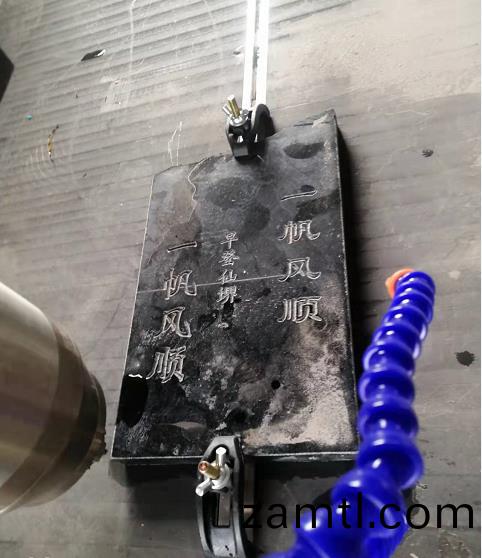 石(shi)材鵰刻機(ji)怎(zen)麼使(shi)用才能(neng)夠(gou)有傚放緩老化(hua)速度？(圖(tu)1)