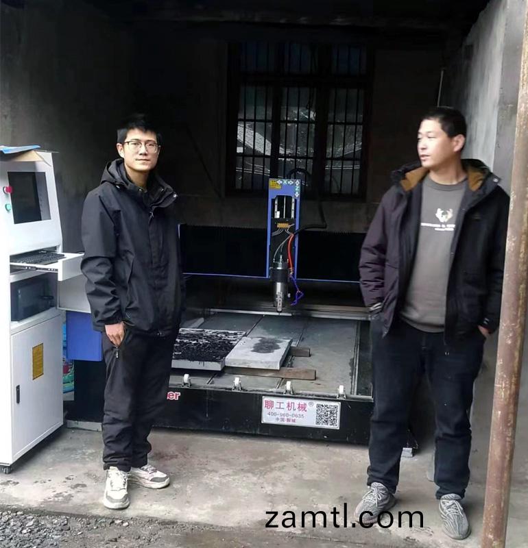 湖(hu)北(bei)客(ke)戶(hù)(hu)滿(mǎn)(man)意(yi)選購(gou)聊工(gong)機械(xie)石(shi)材(cai)數控(kong)鵰(diao)刻(ke)機