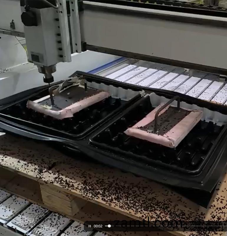 聊工機(ji)械數(shu)控鵰(diao)刻(ke)機(ji)在(zai)湖(hu)北(bei)的(de)成功(gong)應用(yong)