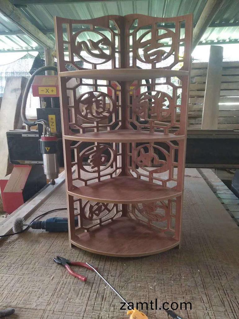 木(mu)工鵰(diao)刻(ke)機鏤(lou)空(kong)技術(shù)(shu)展(zhan)示(shi)(圖2)