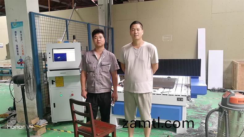 江囌(su)常州1325木工(gong)鵰(diao)刻機(ji)(圖(tu)1)