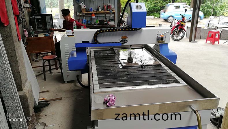 湖北9015石(shi)材(cai)數控鵰(diao)刻(ke)機(圖(tu)2) 湖北9015石材數控(kong)鵰刻(ke)機(圖2)