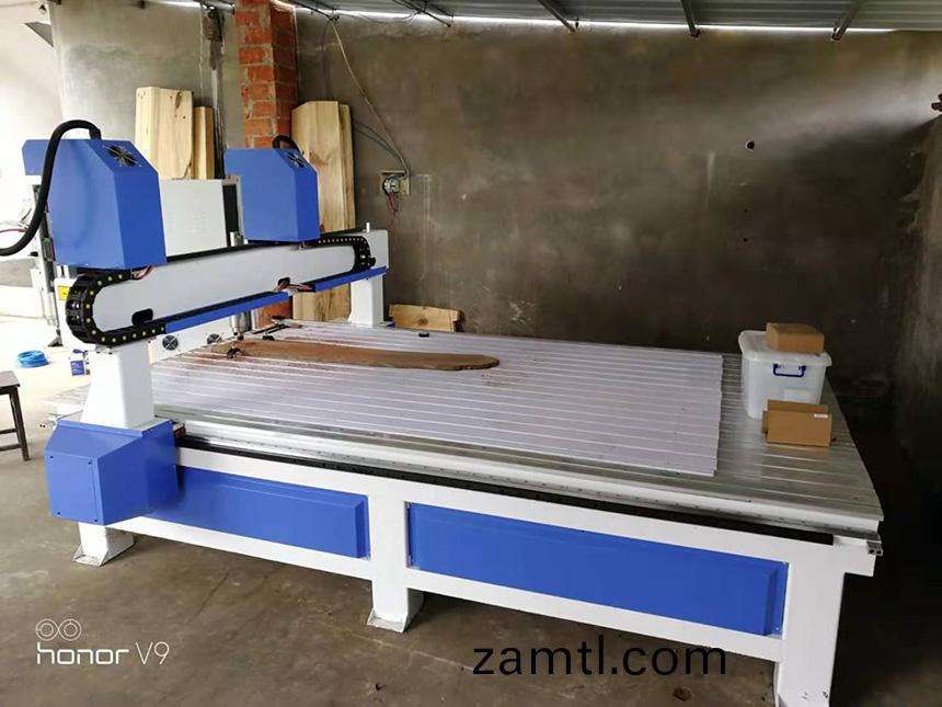 陝(shan)西漢(han)中1825木(mu)工鵰刻(ke)機(圖(tu)7) 陝西漢中1825木工鵰刻(ke)機(圖(tu)7)