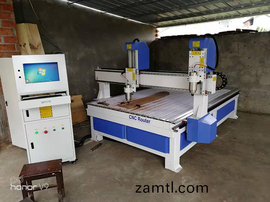 陝(shan)西漢(han)中1825木(mu)工(gong)鵰(diao)刻機(圖9) 陝西漢(han)中(zhong)1825木工鵰(diao)刻機(圖9)