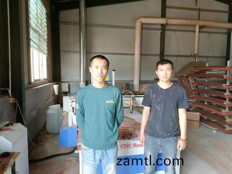 山(shan)東菏澤1325木工(gong)鵰刻機(圖(tu)1)